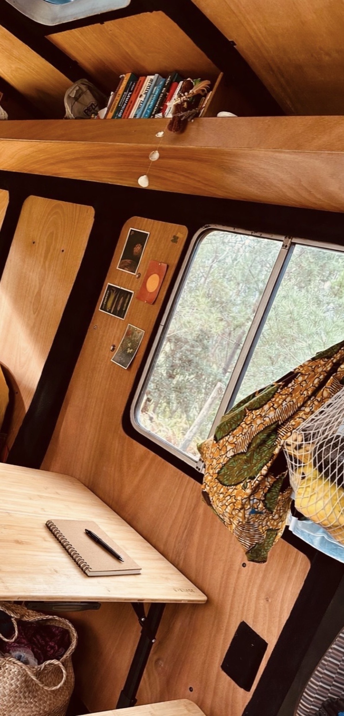 Interieur van de rijdende praktijk